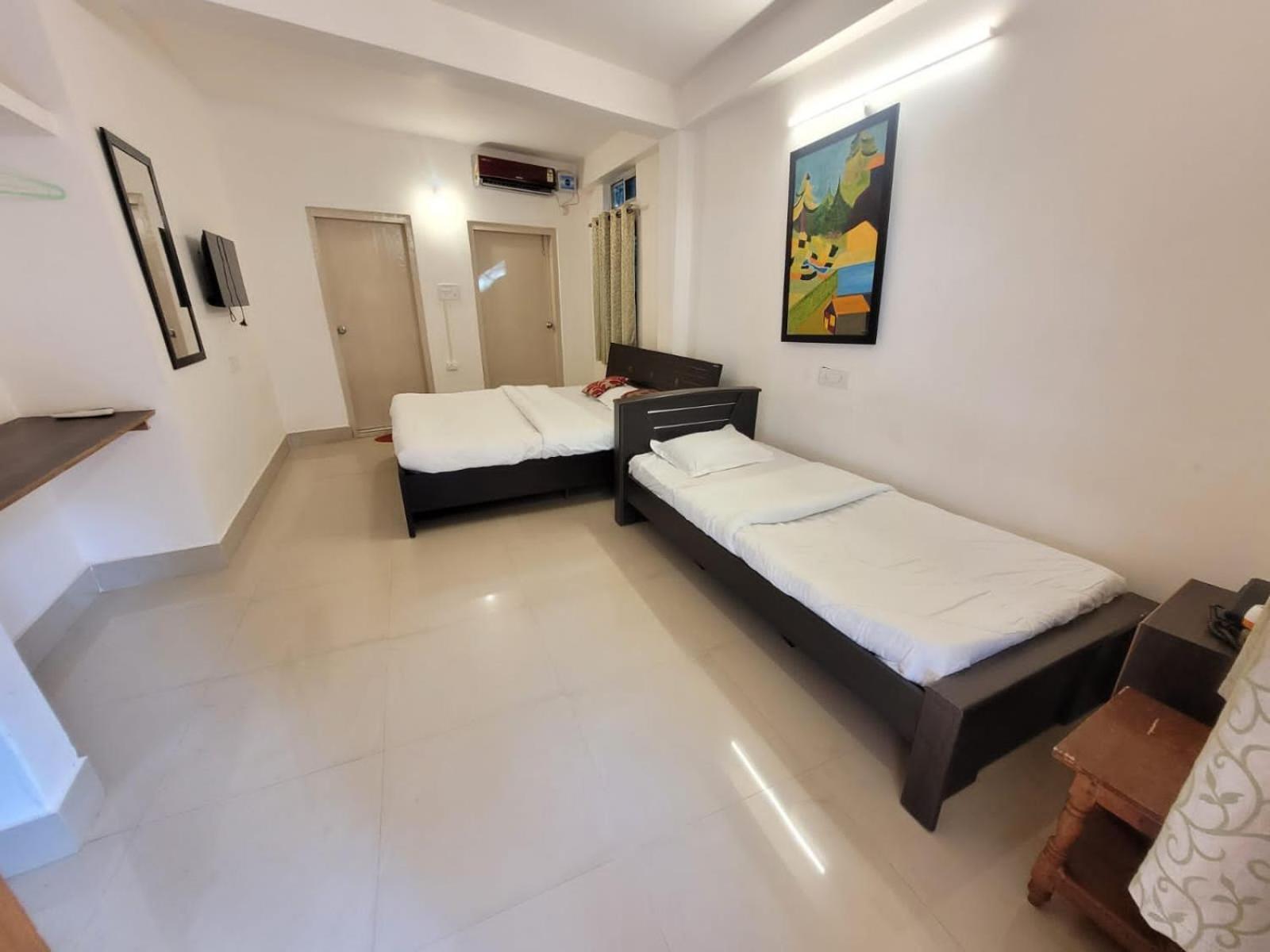 Hilltop Lodge Guwahati Habitación foto
