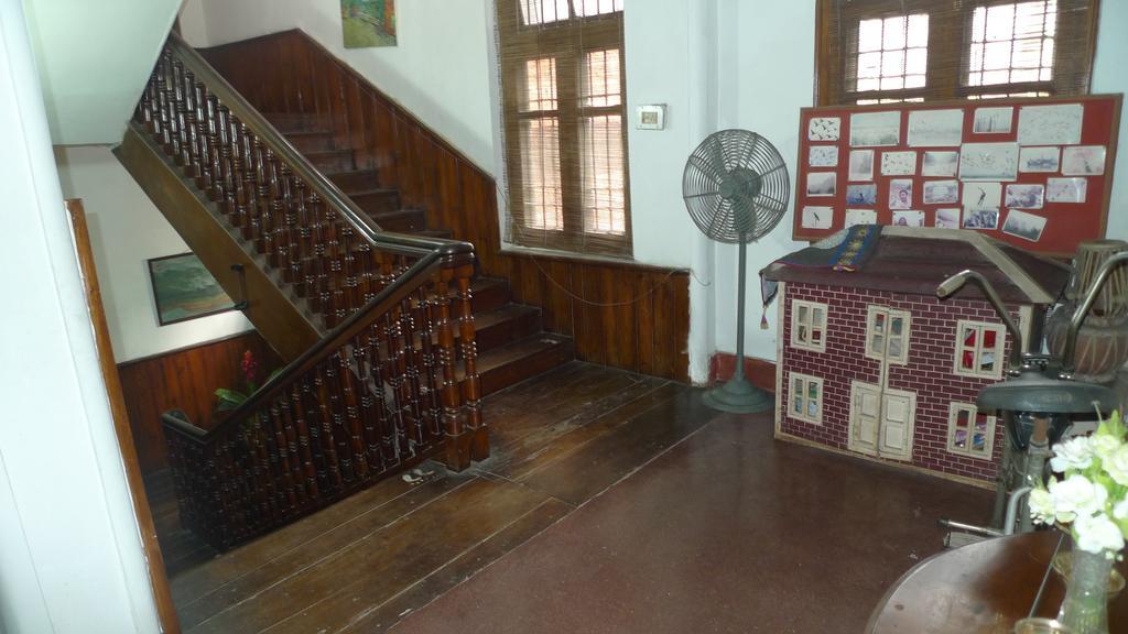 Hilltop Lodge Guwahati Exterior foto